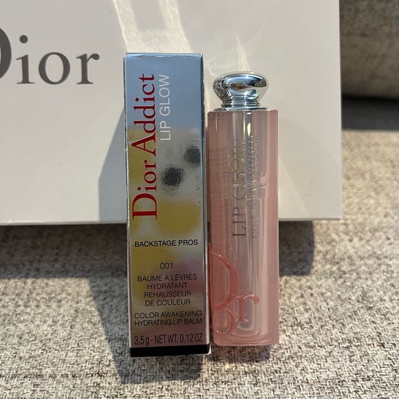 Dior Vanity Set - Dior Makeup bag, Dior Addict Lipglow & Dior Show 4D Maximizer - Picture 5 of 16